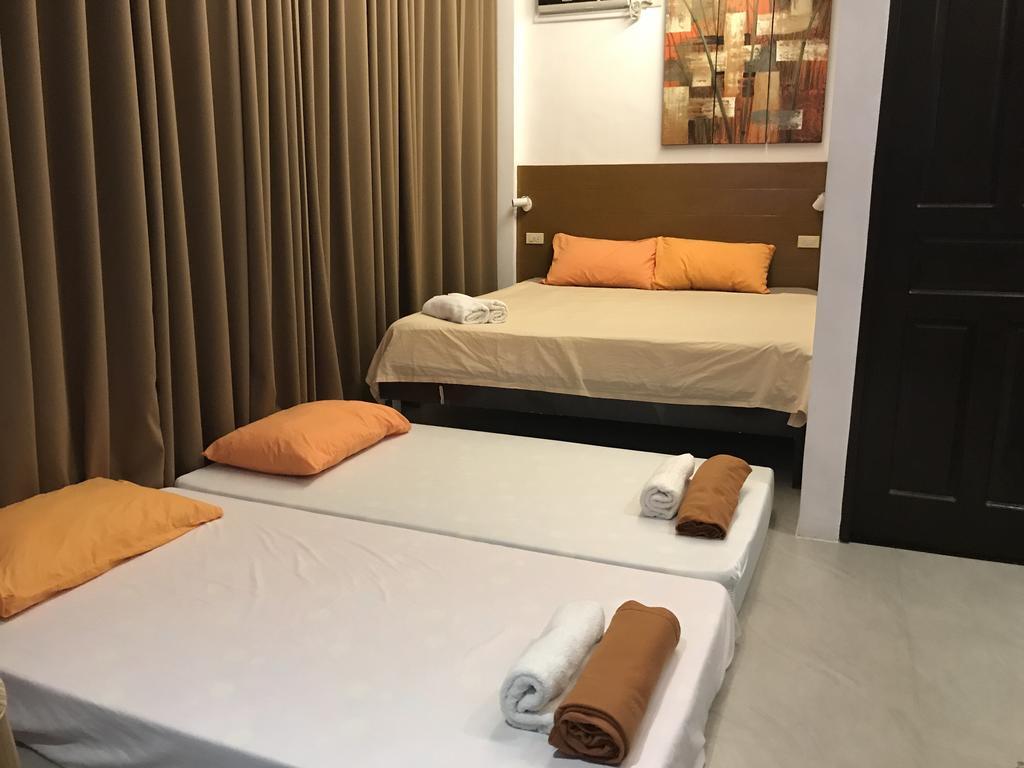Koko'S Place Diniwid Balabag  Екстер'єр фото