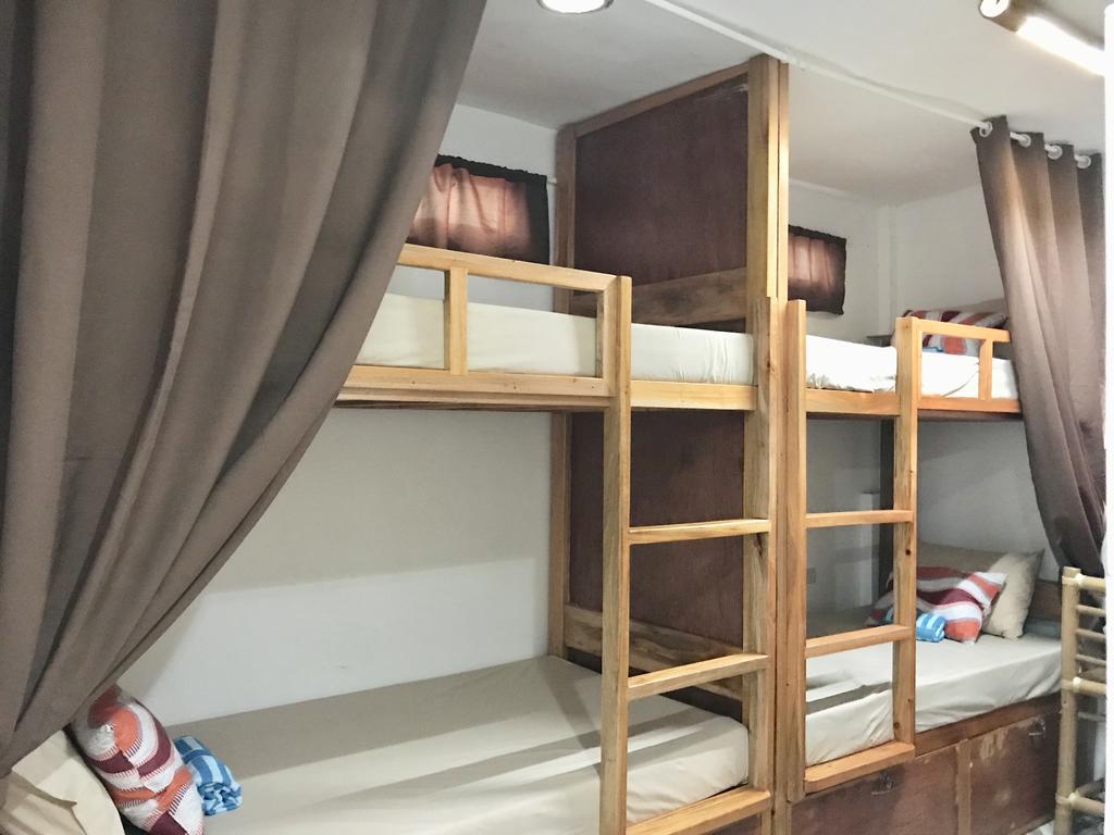 Koko'S Place Diniwid Balabag  Екстер'єр фото